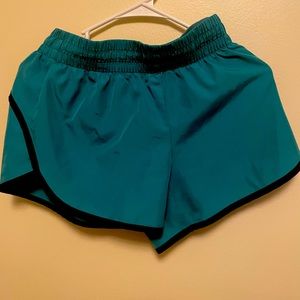 Athletic running shorts barely worn